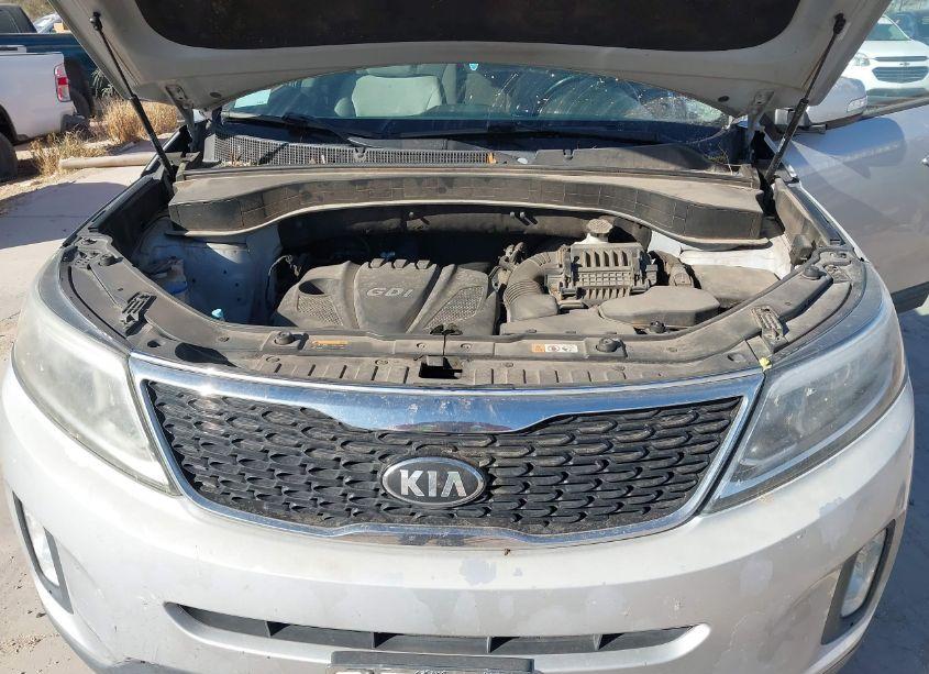 Photo 10 of 2014 Kia Sorento LX (VIN 5XYKTCA62EG446690)