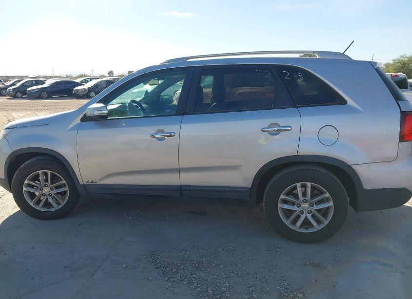 Photo 14 of 2014 Kia Sorento LX (VIN 5XYKTCA62EG446690)