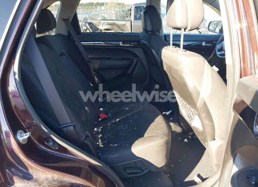 Photo 8 of 2014 Kia Sorento LX (VIN 5XYKTCA62EG456300)