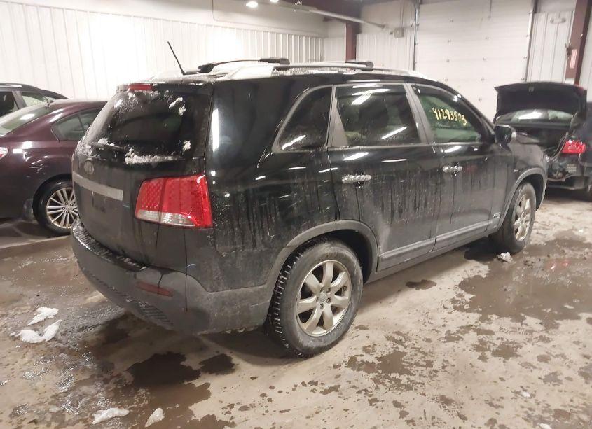 Photo 4 of 2012 Kia Sorento LX (VIN 5XYKTCA63CG207467)