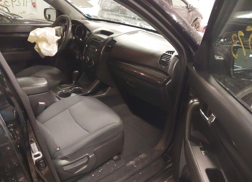 Photo 5 of 2012 Kia Sorento LX (VIN 5XYKTCA63CG207467)