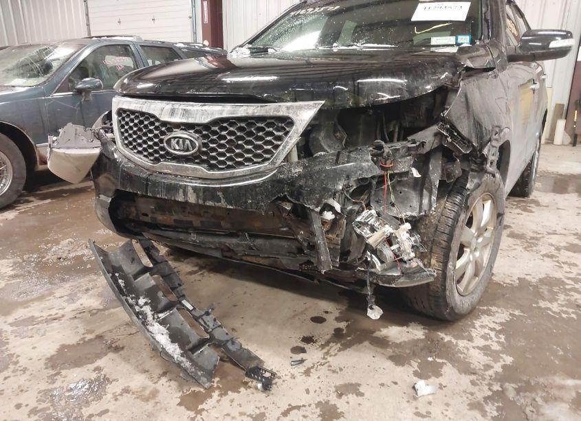 Photo 6 of 2012 Kia Sorento LX (VIN 5XYKTCA63CG207467)