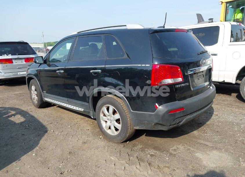 Photo 3 of 2012 Kia Sorento LX (VIN 5XYKTCA63CG304104)