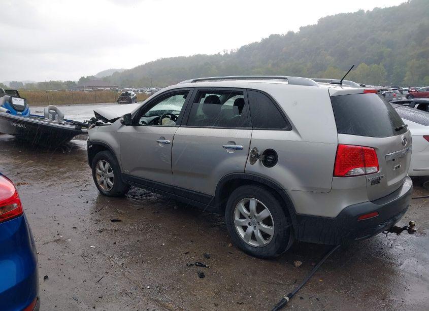 Photo 14 of 2013 Kia Sorento LX (VIN 5XYKTCA63DG423580)