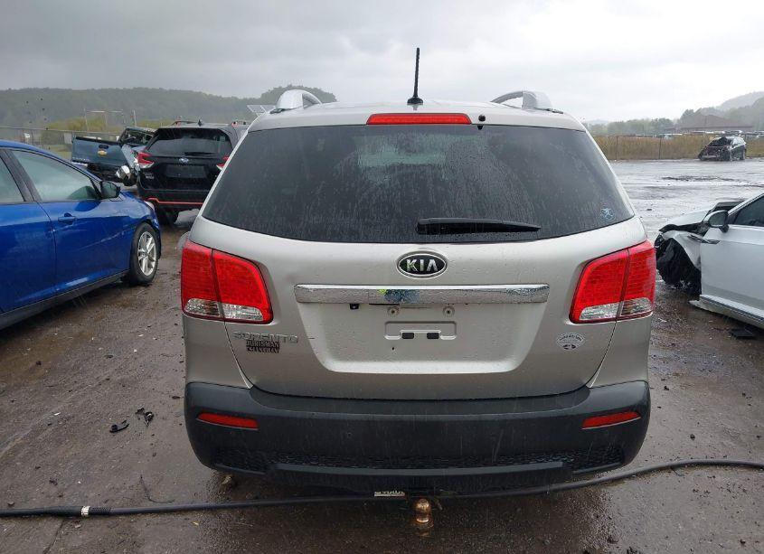 Photo 16 of 2013 Kia Sorento LX (VIN 5XYKTCA63DG423580)