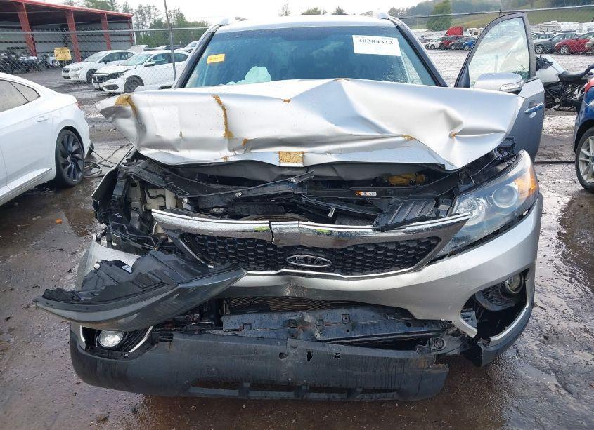 Photo 6 of 2013 Kia Sorento LX (VIN 5XYKTCA63DG423580)