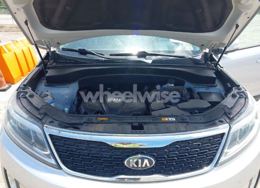 Photo 10 of 2014 Kia Sorento LX (VIN 5XYKTCA63EG515533)