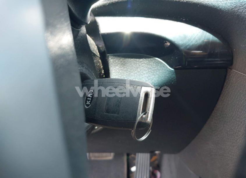 Photo 11 of 2014 Kia Sorento LX (VIN 5XYKTCA63EG515533)