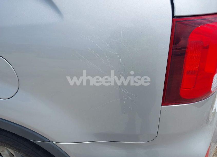 Photo 6 of 2014 Kia Sorento LX (VIN 5XYKTCA63EG515533)