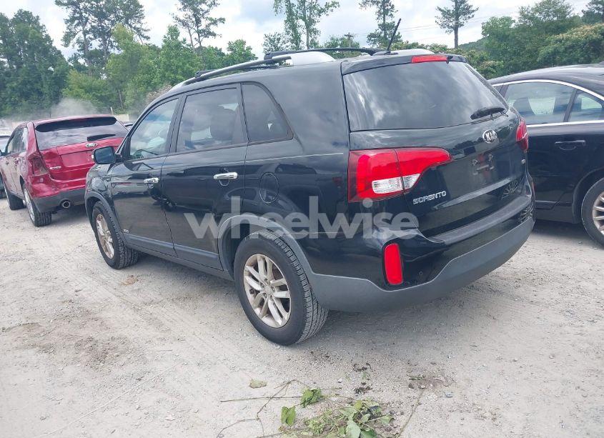 Photo 3 of 2014 Kia Sorento LX (VIN 5XYKTCA63EG521218)