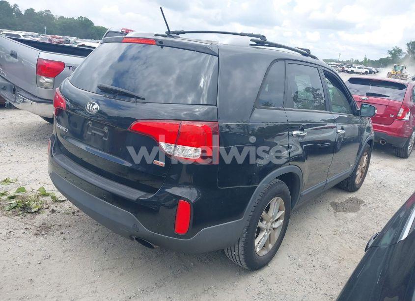 Photo 4 of 2014 Kia Sorento LX (VIN 5XYKTCA63EG521218)