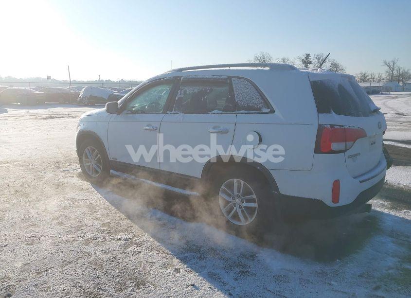 Photo 3 of 2014 Kia Sorento LX (VIN 5XYKTCA63EG530226)