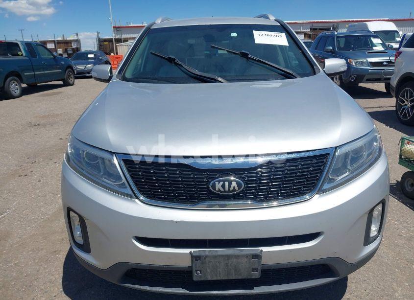 Photo 6 of 2014 Kia Sorento LX (VIN 5XYKTCA63EG544532)