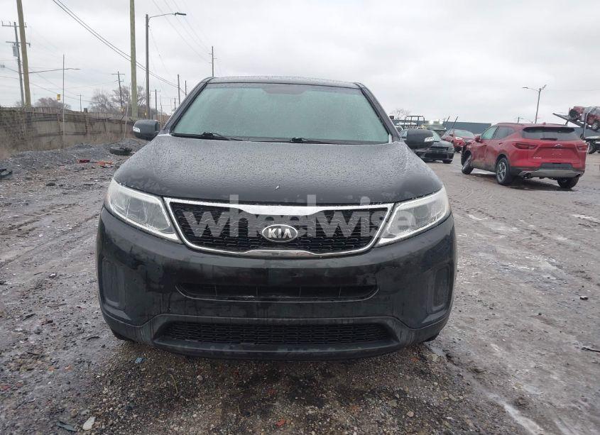 Photo 12 of 2015 Kia Sorento LX (VIN 5XYKTCA63FG559372)