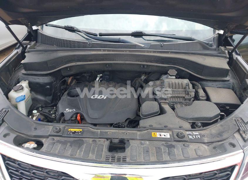 Photo 10 of 2015 Kia Sorento LX (VIN 5XYKTCA63FG572431)