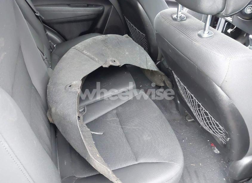 Photo 12 of 2015 Kia Sorento LX (VIN 5XYKTCA63FG585728)