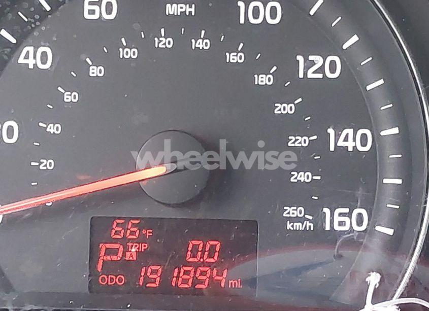 Photo 16 of 2015 Kia Sorento LX (VIN 5XYKTCA63FG585728)