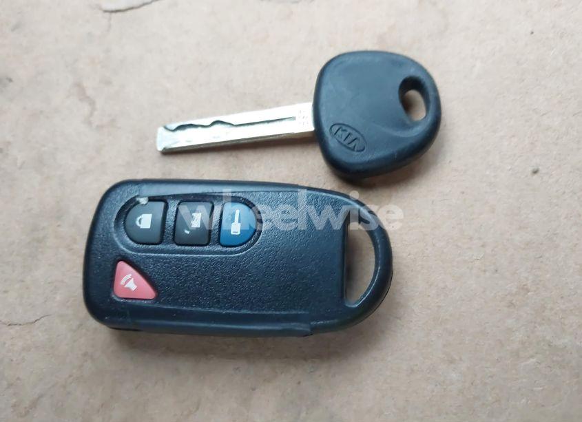 Photo 11 of 2013 Kia Sorento LX (VIN 5XYKTCA64DG353443)