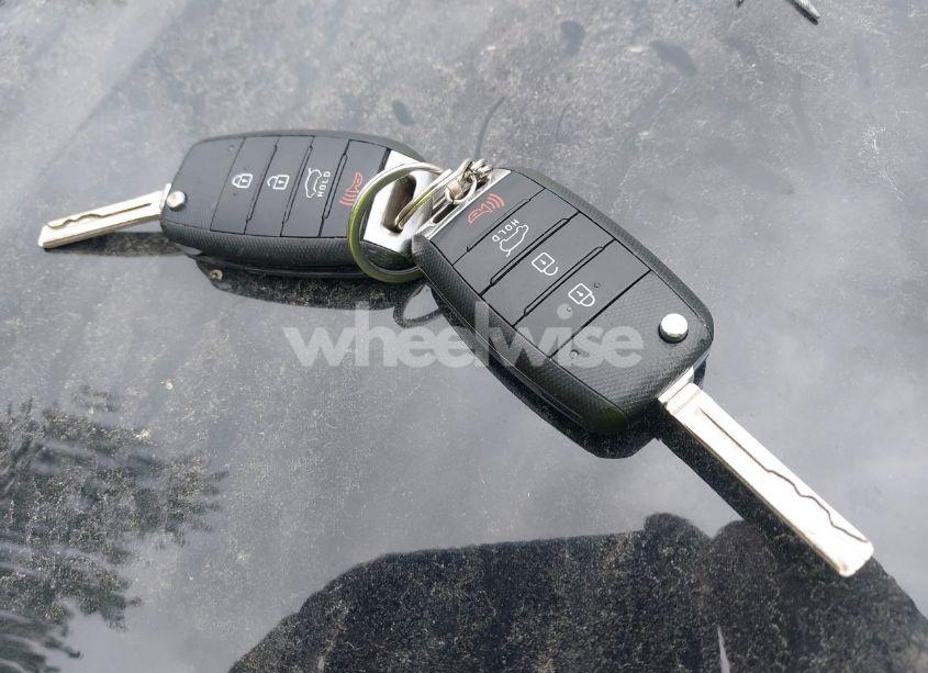 Photo 11 of 2014 Kia Sorento LX (VIN 5XYKTCA64EG456833)