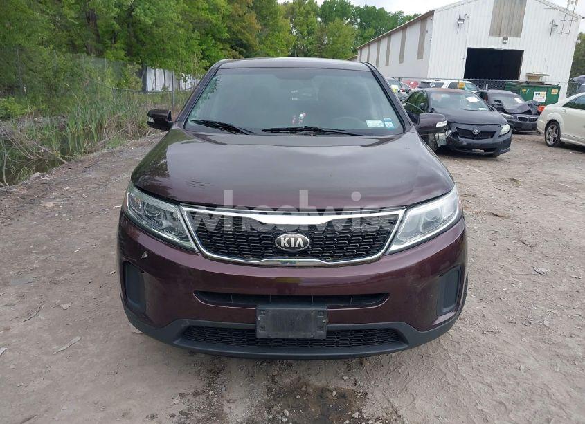 Photo 6 of 2014 Kia Sorento LX (VIN 5XYKTCA64EG456833)