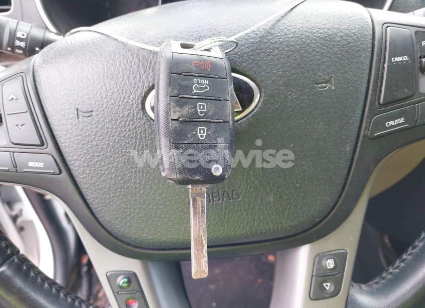 Photo 11 of 2014 Kia Sorento LX (VIN 5XYKTCA64EG544488)