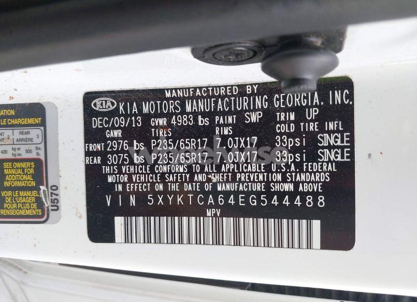 Photo 9 of 2014 Kia Sorento LX (VIN 5XYKTCA64EG544488)