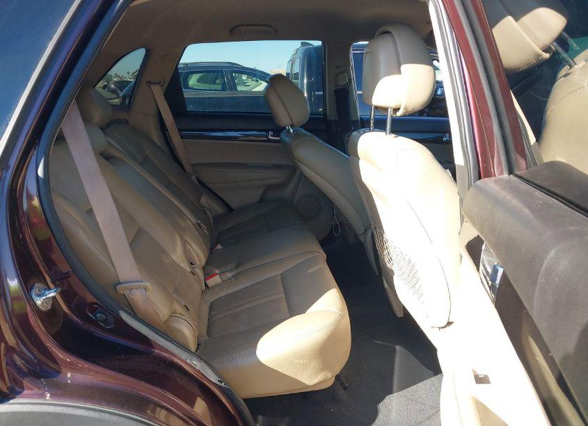 Photo 8 of 2012 Kia Sorento LX (VIN 5XYKTCA65CG223069)