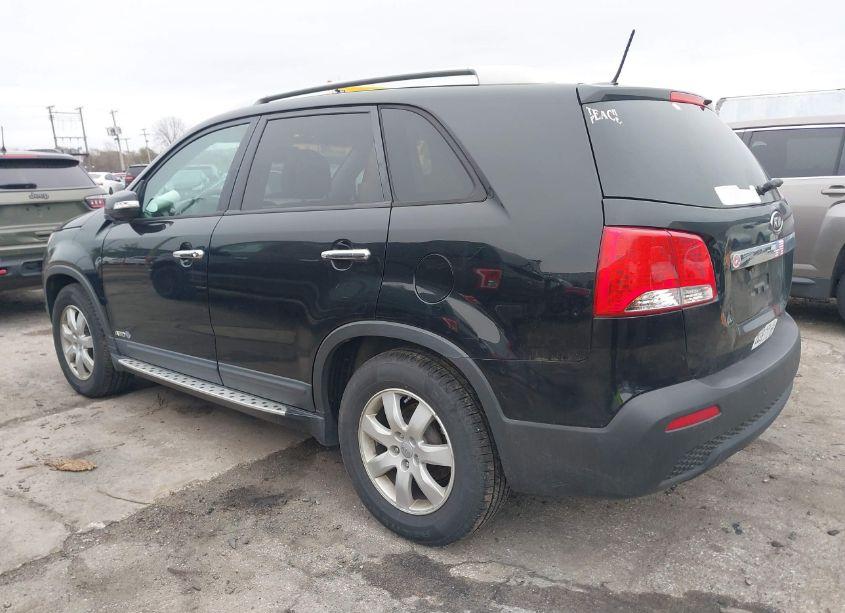 Photo 3 of 2012 Kia Sorento LX (VIN 5XYKTCA65CG256945)