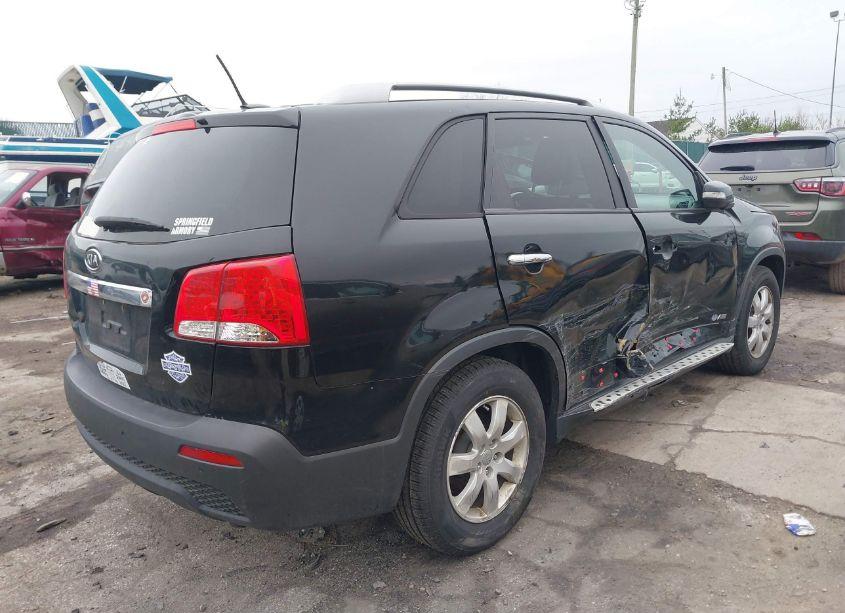 Photo 4 of 2012 Kia Sorento LX (VIN 5XYKTCA65CG256945)