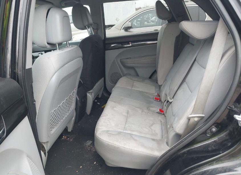 Photo 8 of 2012 Kia Sorento LX (VIN 5XYKTCA65CG256945)