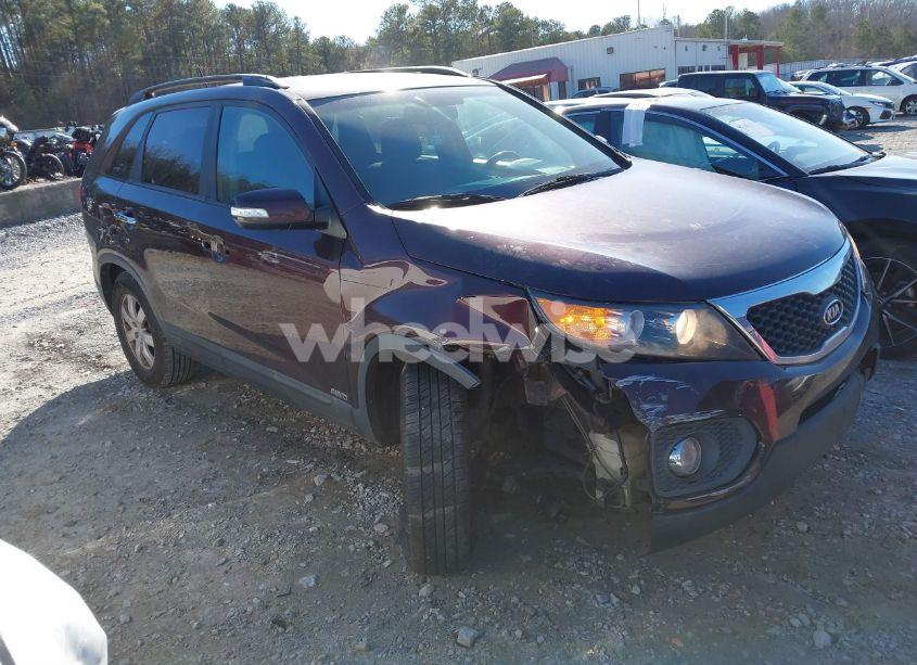 2012 Kia Sorento LX (VIN 5XYKTCA65CG273860) main photo