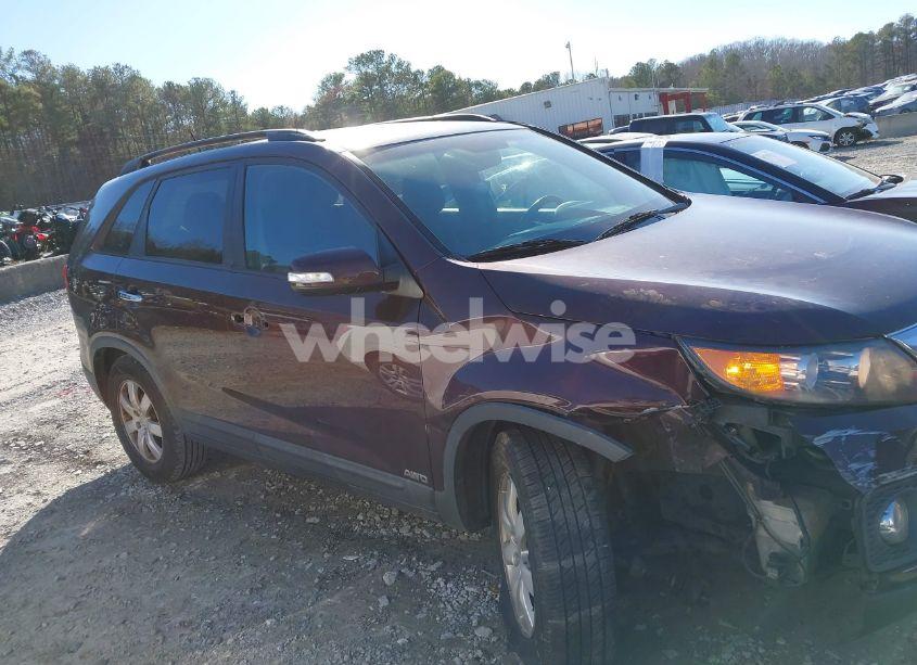 Photo 13 of 2012 Kia Sorento LX (VIN 5XYKTCA65CG273860)