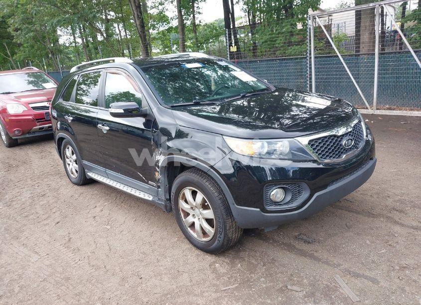 2012 Kia Sorento LX (VIN 5XYKTCA65CG294921) main photo