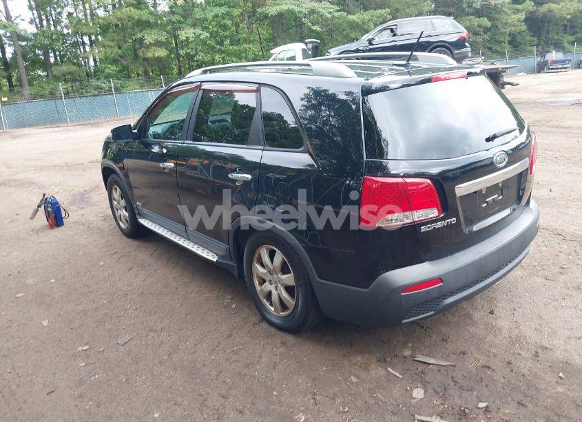 Photo 3 of 2012 Kia Sorento LX (VIN 5XYKTCA65CG294921)