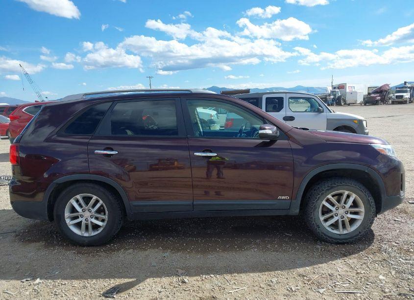 Photo 14 of 2014 Kia Sorento LX (VIN 5XYKTCA65EG438857)