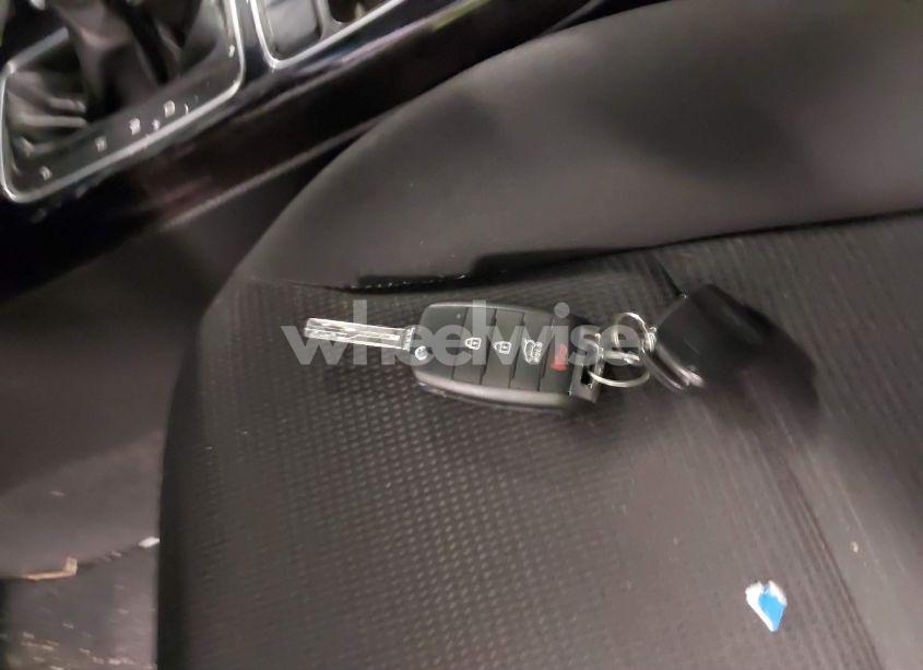 Photo 11 of 2015 Kia Sorento LX (VIN 5XYKTCA65FG554108)