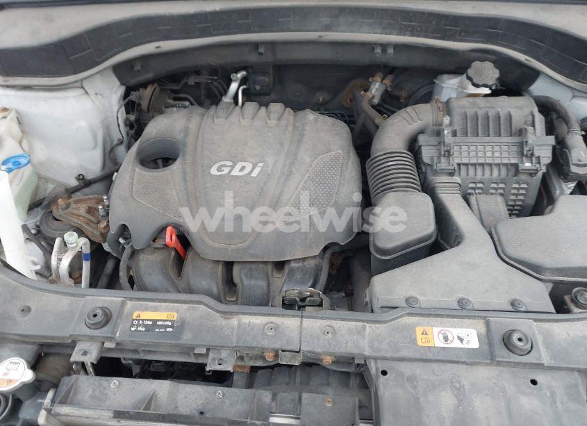 Photo 10 of 2015 Kia Sorento LX (VIN 5XYKTCA65FG567974)