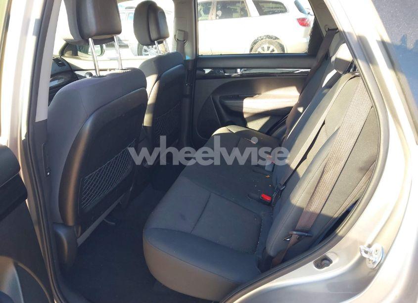 Photo 8 of 2012 Kia Sorento LX (VIN 5XYKTCA66CG279229)