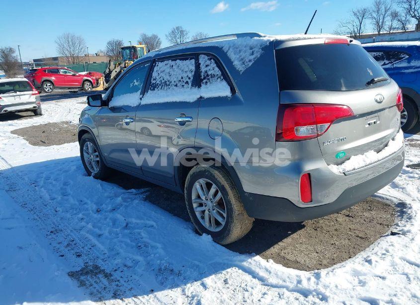 Photo 3 of 2014 Kia Sorento LX (VIN 5XYKTCA66EG479353)