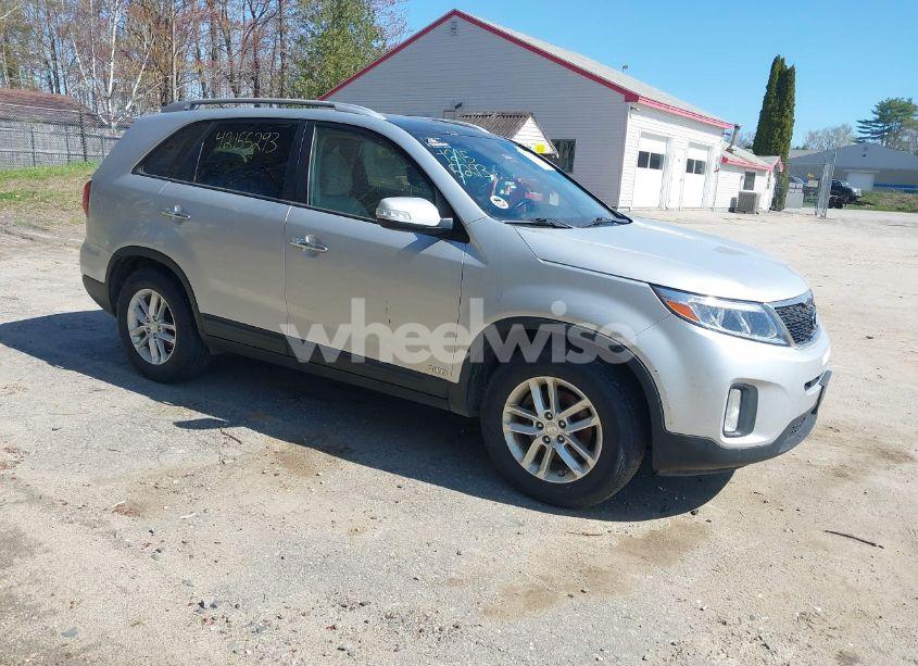 2014 Kia Sorento LX (VIN 5XYKTCA66EG506003) main photo