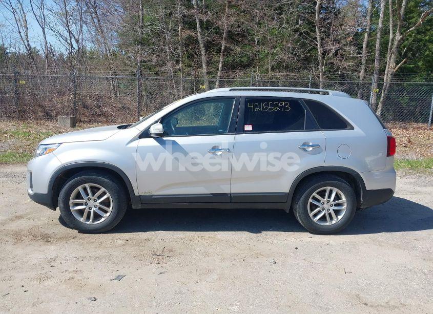 Photo 12 of 2014 Kia Sorento LX (VIN 5XYKTCA66EG506003)