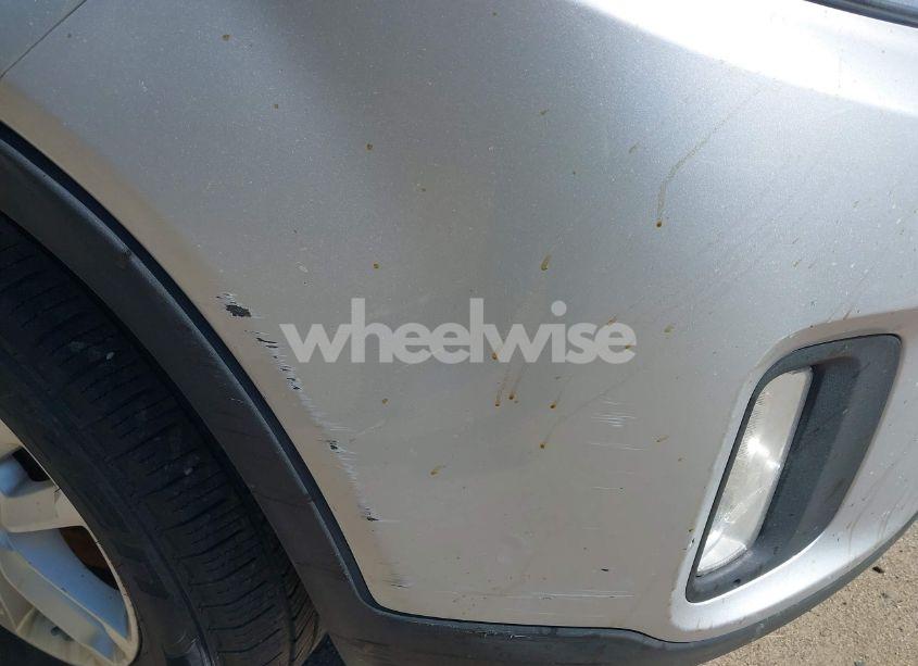 Photo 6 of 2014 Kia Sorento LX (VIN 5XYKTCA66EG506003)