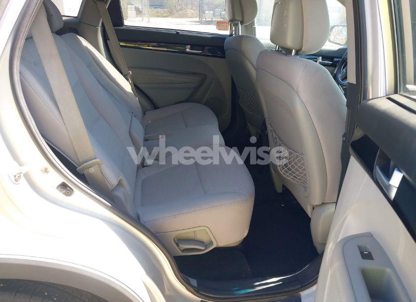 Photo 8 of 2014 Kia Sorento LX (VIN 5XYKTCA66EG506003)