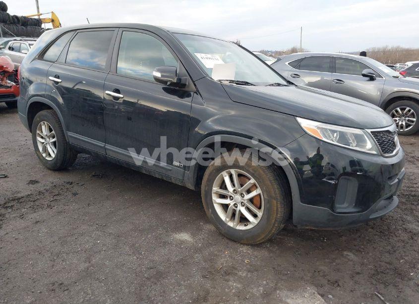 2014 Kia Sorento LX (VIN 5XYKTCA66EG517227) main photo