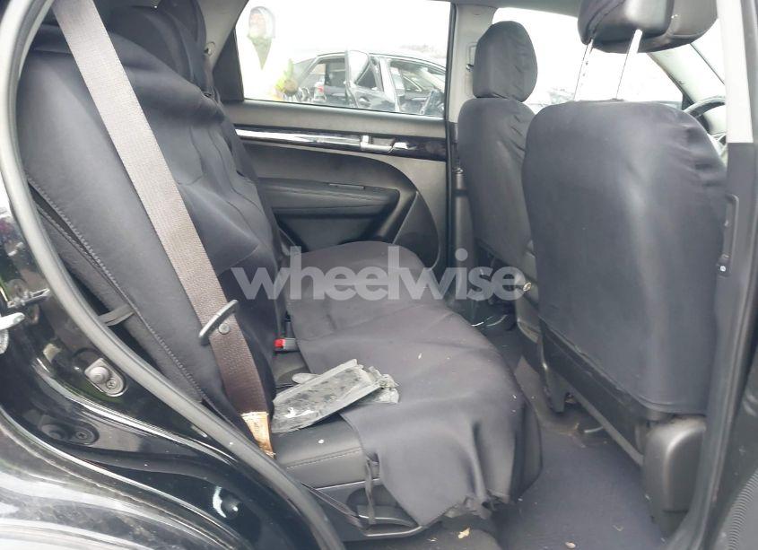 Photo 8 of 2014 Kia Sorento LX (VIN 5XYKTCA66EG517227)