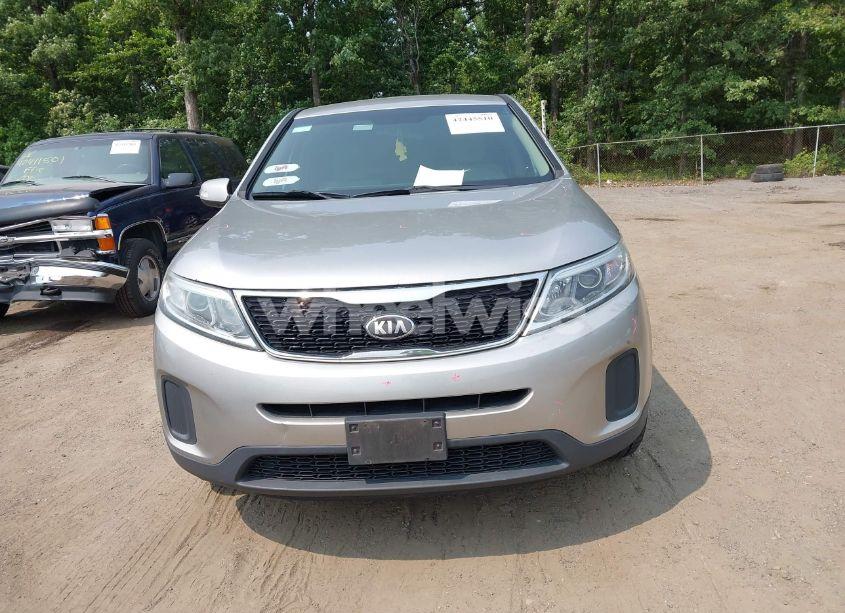 Photo 12 of 2015 Kia Sorento LX (VIN 5XYKTCA66FG654959)