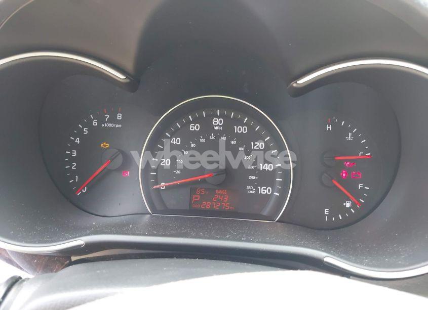 Photo 7 of 2015 Kia Sorento LX (VIN 5XYKTCA66FG654959)