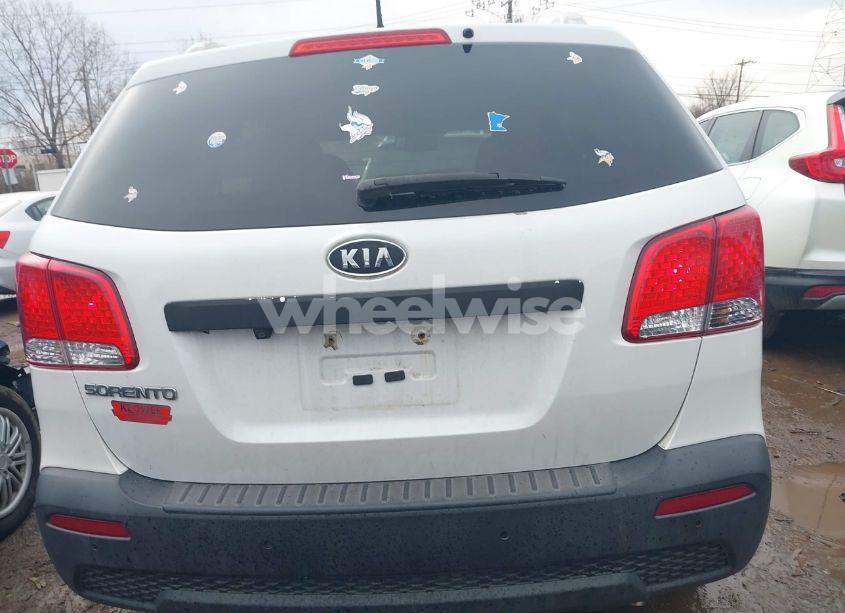 Photo 16 of 2012 Kia Sorento LX (VIN 5XYKTCA67CG308138)