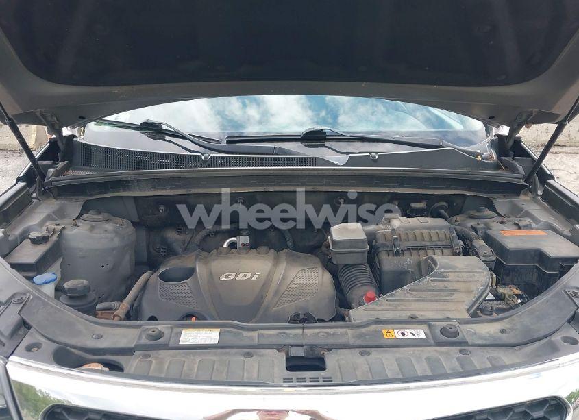 Photo 10 of 2013 Kia Sorento LX (VIN 5XYKTCA67DG422416)
