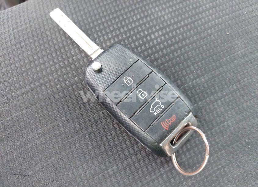 Photo 11 of 2014 Kia Sorento LX (VIN 5XYKTCA67EG479314)